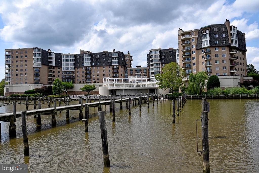 1250 S WASHINGTON STREET Unit: 714