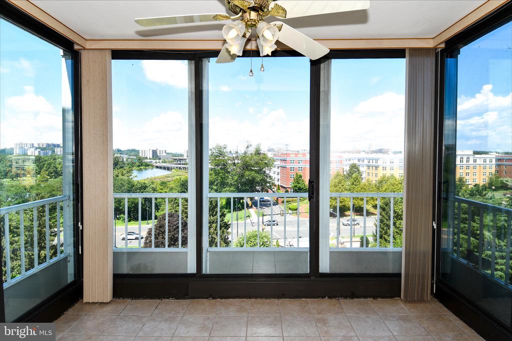 1250 S WASHINGTON STREET Unit: 714