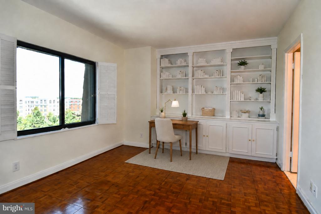 1250 S WASHINGTON STREET Unit: 714