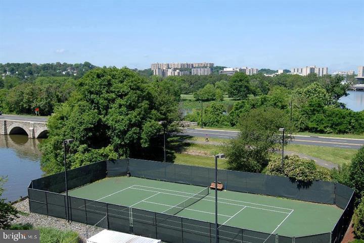1250 S WASHINGTON STREET Unit: 714