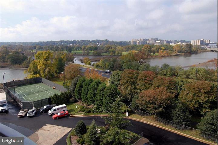 1250 S WASHINGTON STREET Unit: 604