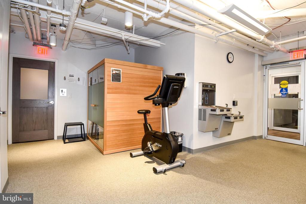 1250 S WASHINGTON STREET Unit: 604