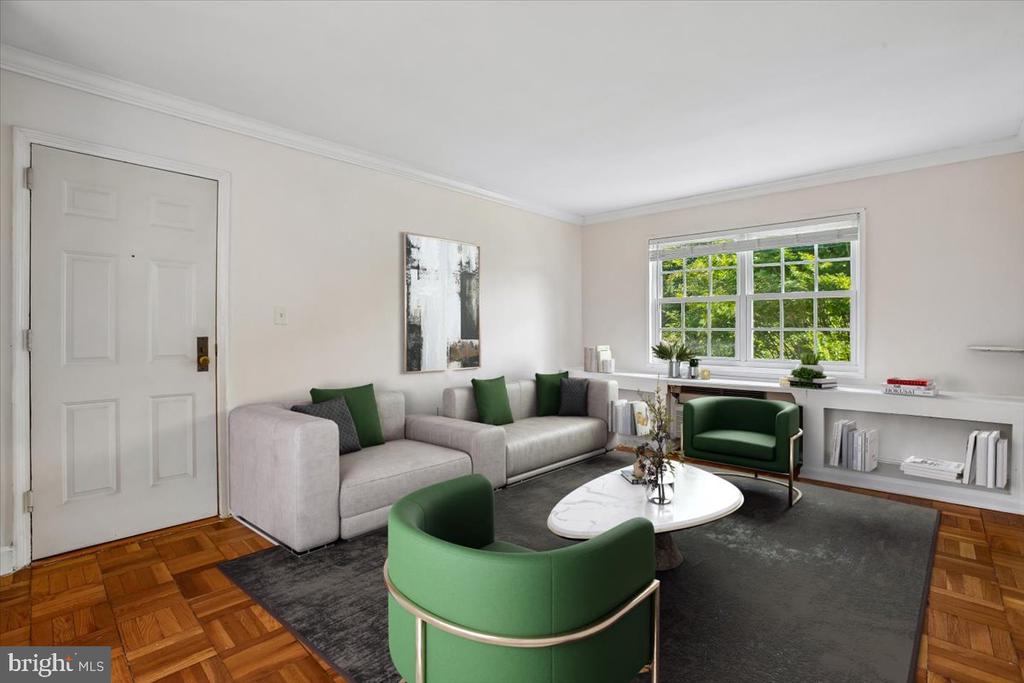 1702 W ABINGDON DRIVE Unit: 201