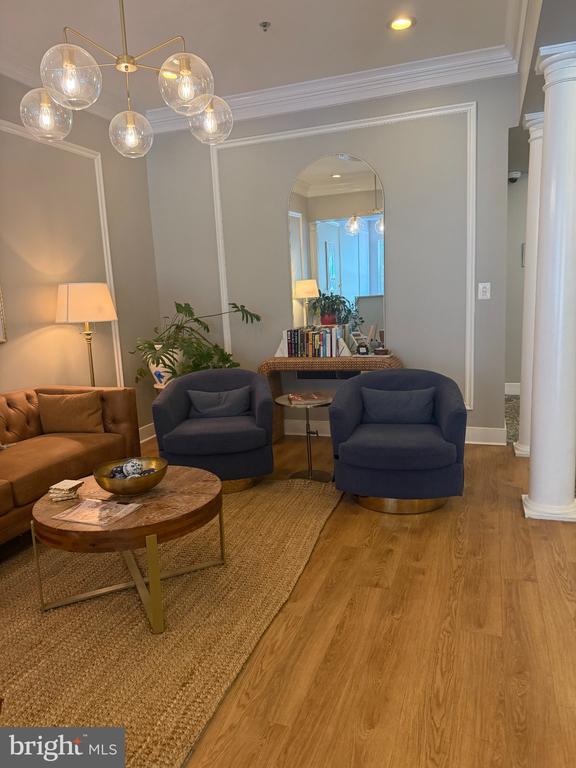 171 SOMERVELLE STREET Unit: 404
