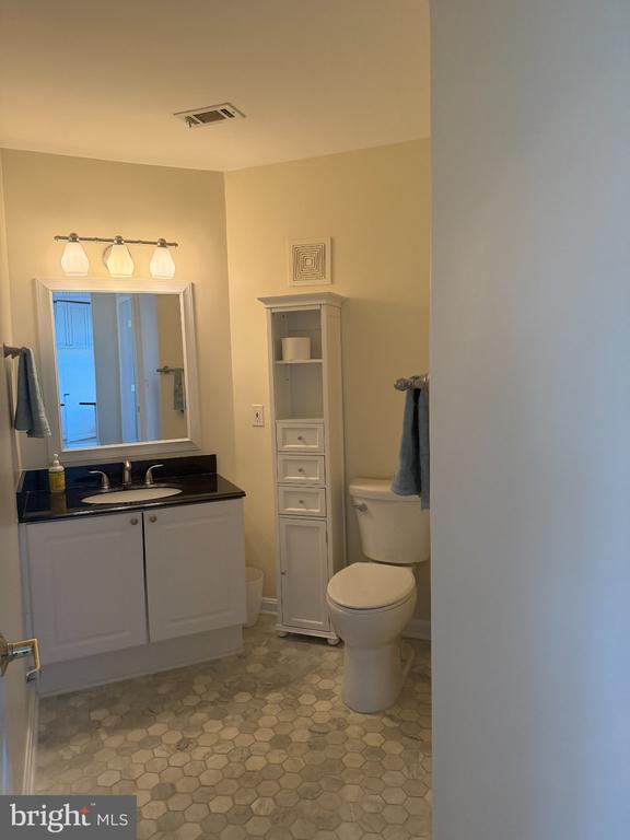 171 SOMERVELLE STREET Unit: 404