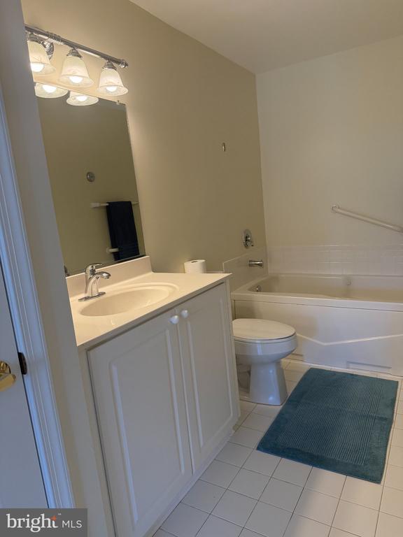 171 SOMERVELLE STREET Unit: 404