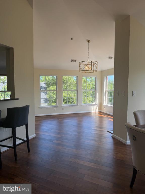 171 SOMERVELLE STREET Unit: 404