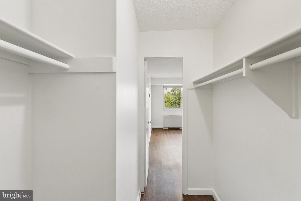 2500 N VAN DORN STREET Unit: 205
