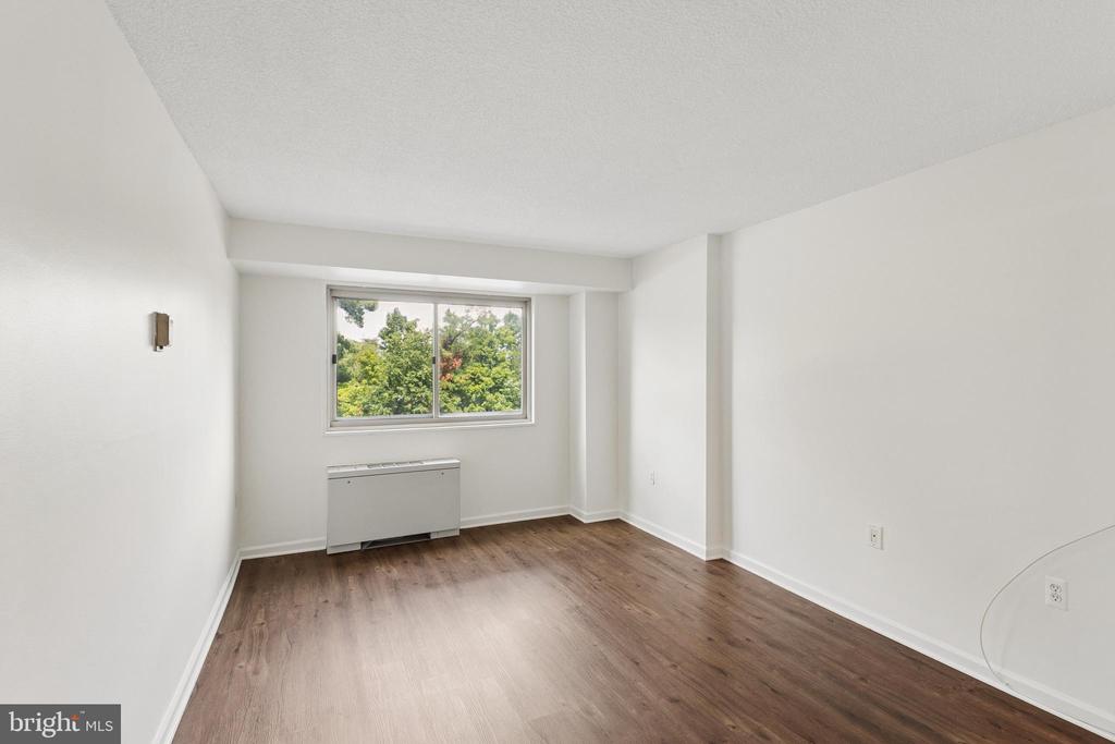 2500 N VAN DORN STREET Unit: 205
