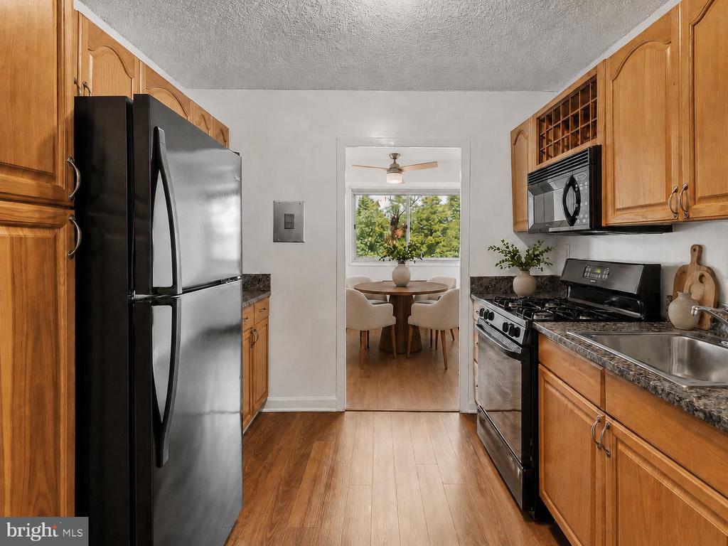 2500 N VAN DORN STREET Unit: 205