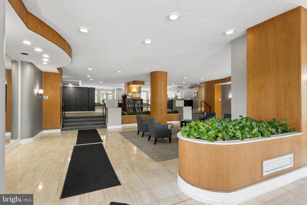 2500 N VAN DORN STREET Unit: 205