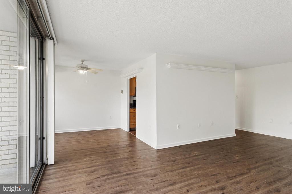 2500 N VAN DORN STREET Unit: 205
