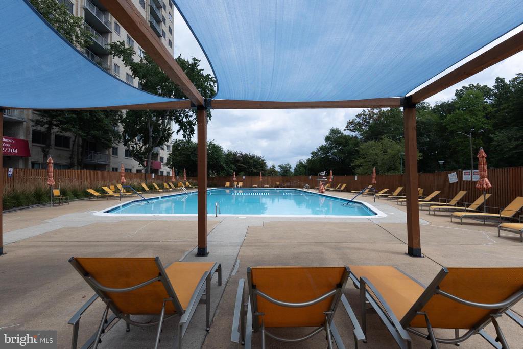 2500 N VAN DORN STREET Unit: 205