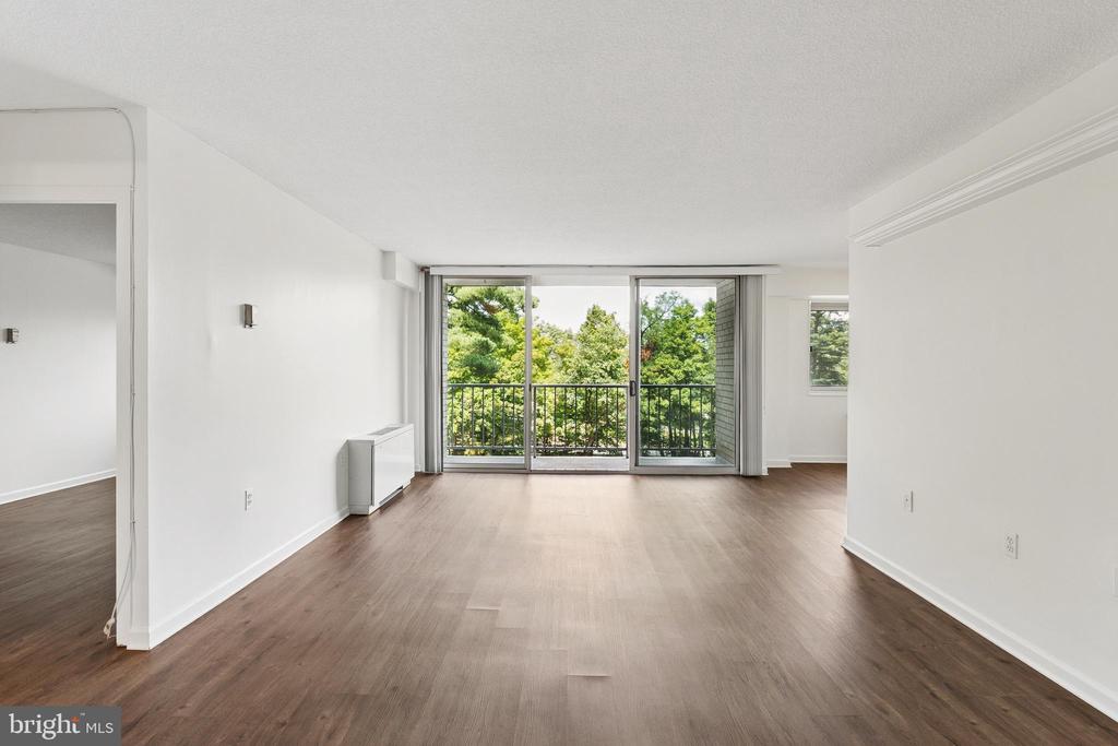 2500 N VAN DORN STREET Unit: 205