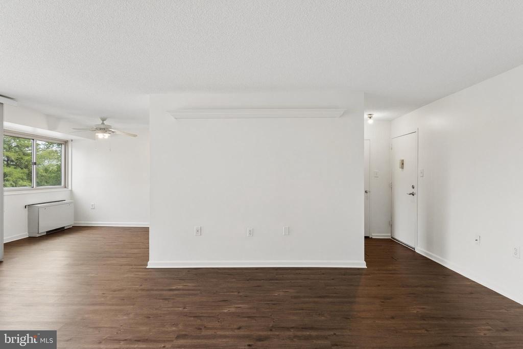 2500 N VAN DORN STREET Unit: 205