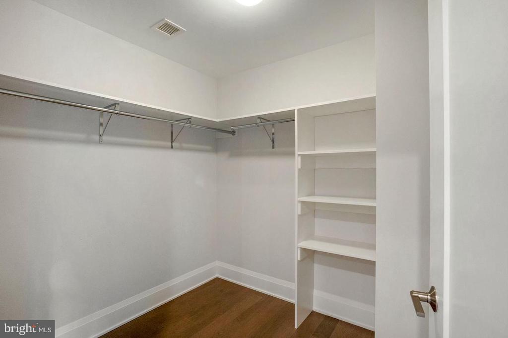 5 PIONEER MILL WAY Unit: 201