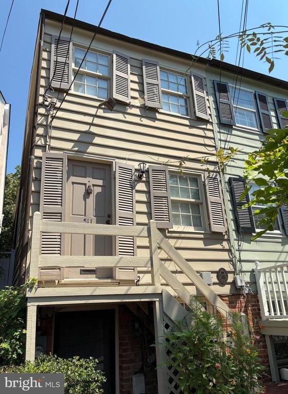 511 WILKES STREET