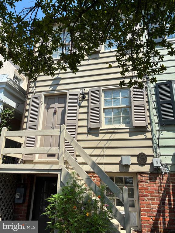 511 WILKES STREET