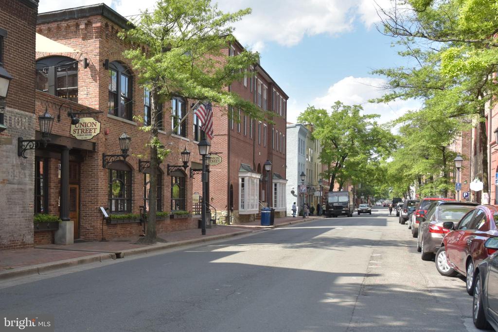 511 WILKES STREET