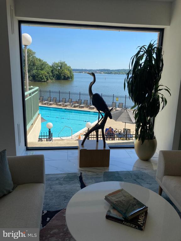501 SLATERS LANE Unit: 403