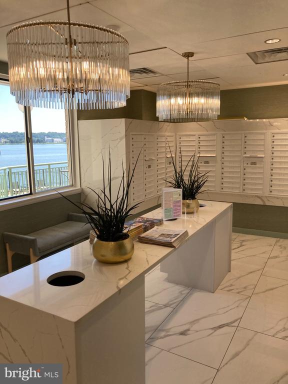 501 SLATERS LANE Unit: 403