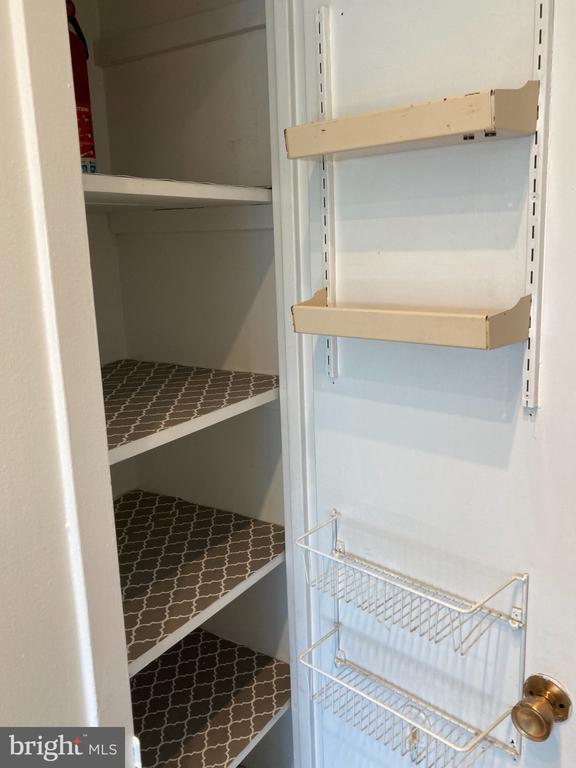 501 SLATERS LANE Unit: 403