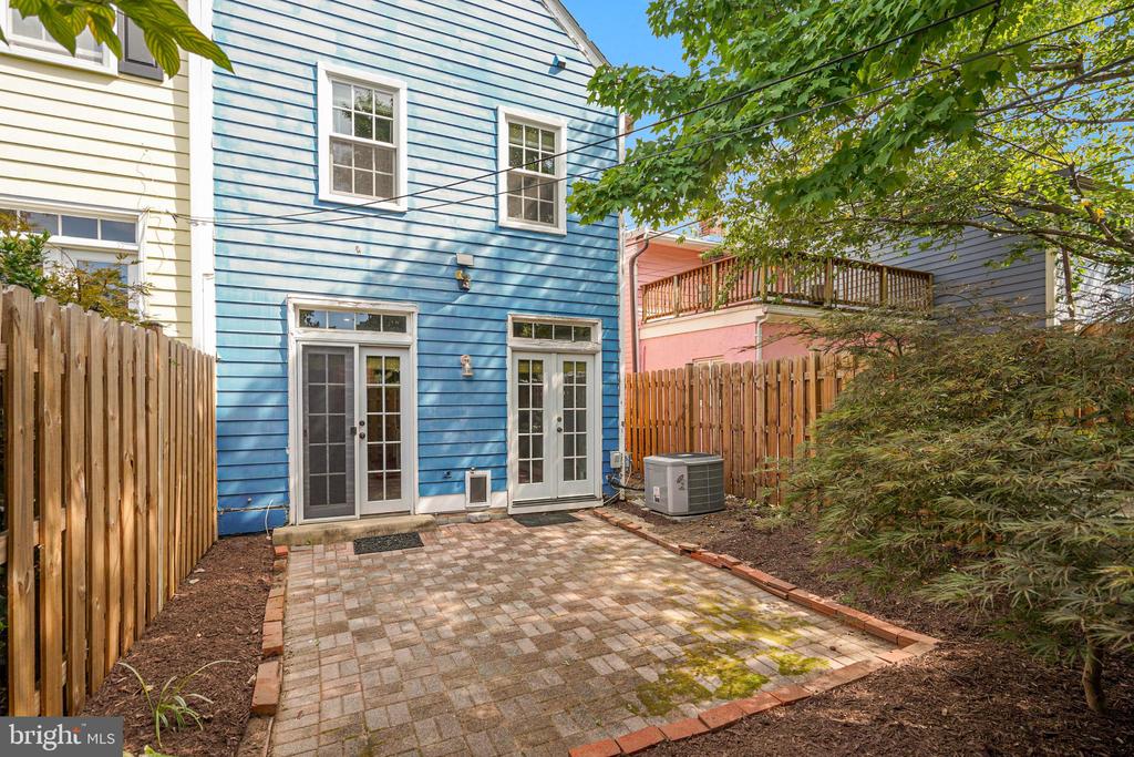 1012 ORONOCO STREET
