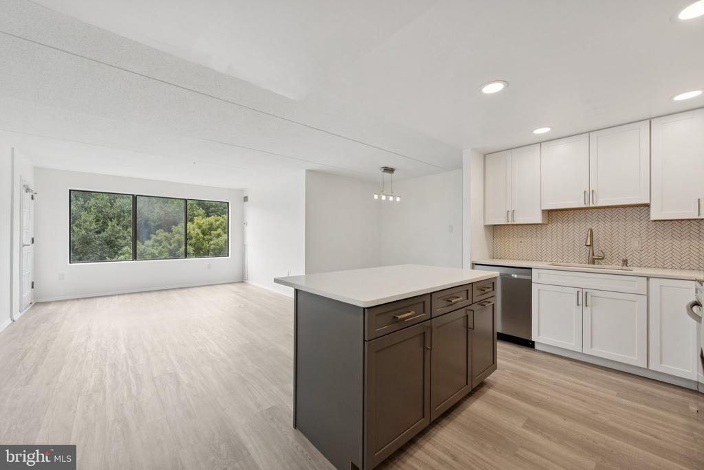 6300 STEVENSON AVENUE Unit: 503