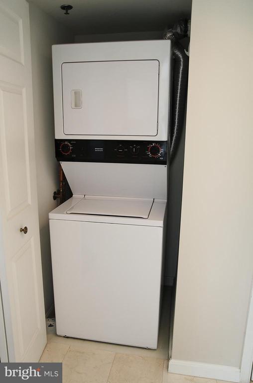 2151 JAMIESON AVENUE Unit: 903