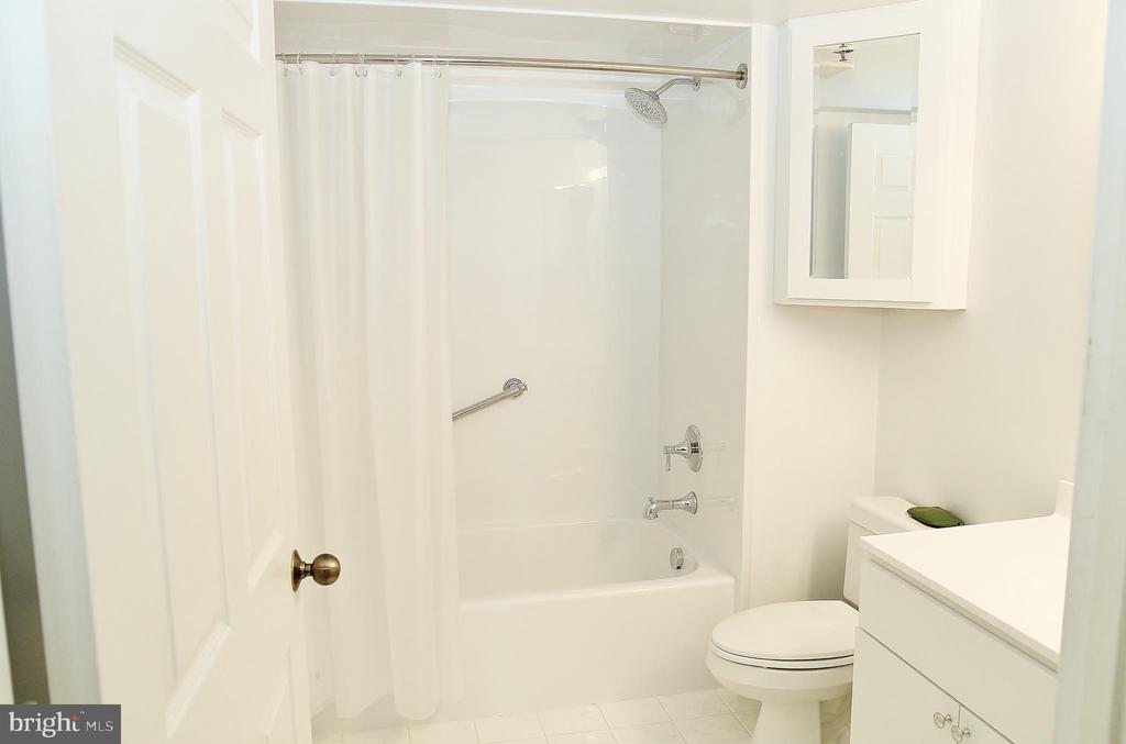 2151 JAMIESON AVENUE Unit: 903