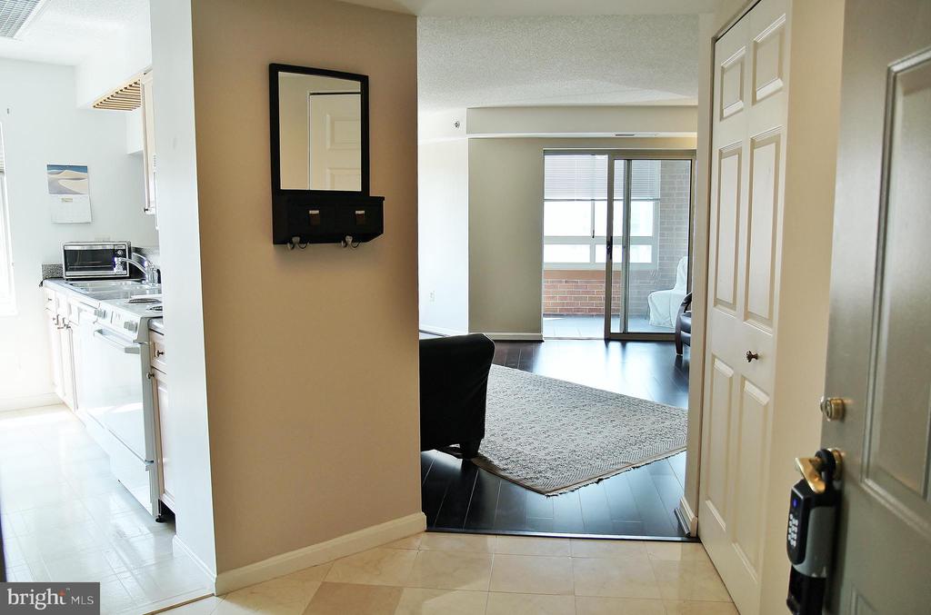 2151 JAMIESON AVENUE Unit: 903