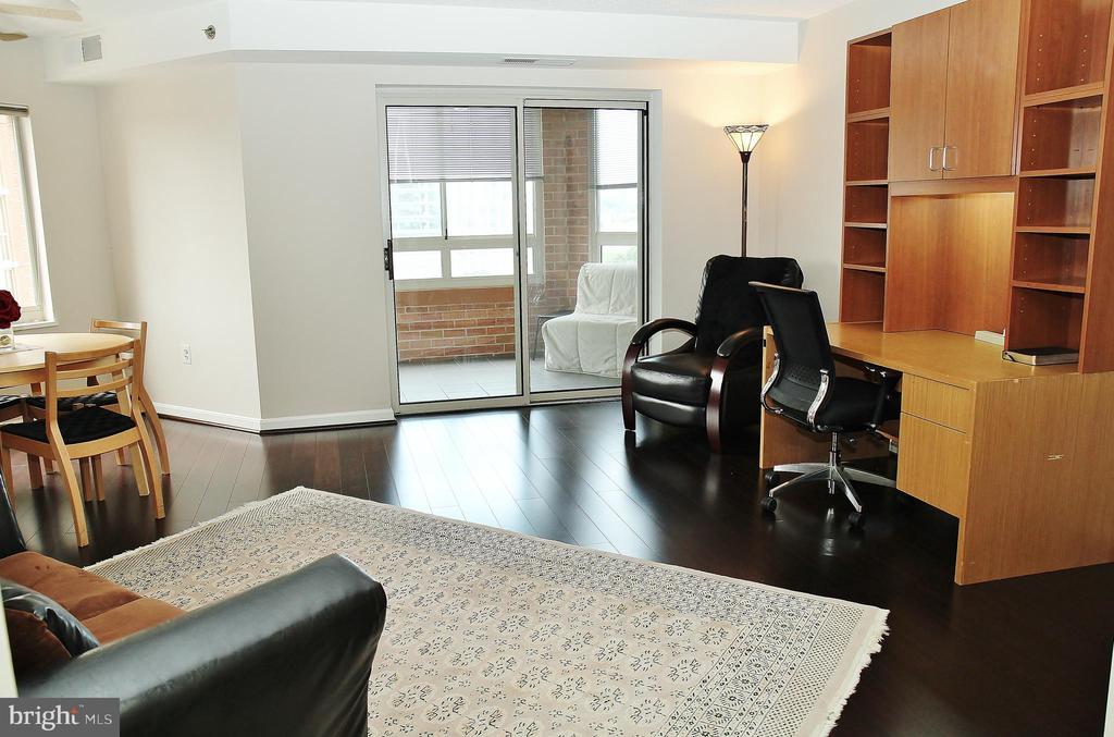 2151 JAMIESON AVENUE Unit: 903
