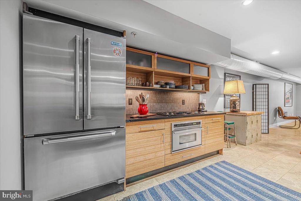 1210 QUEEN STREET Unit: 1