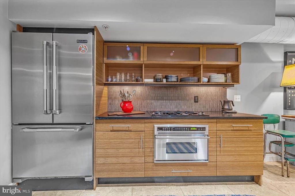 1210 QUEEN STREET Unit: 1