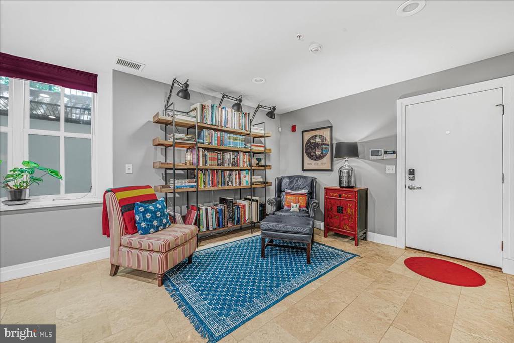 1210 QUEEN STREET Unit: 1
