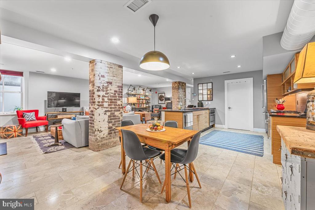 1210 QUEEN STREET Unit: 1