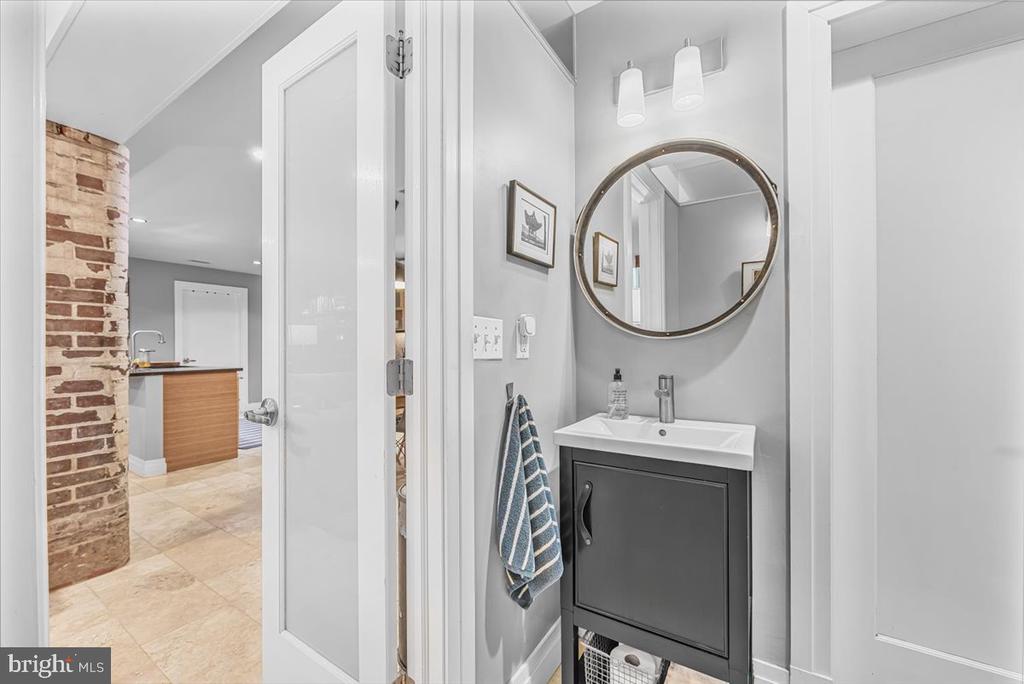 1210 QUEEN STREET Unit: 1