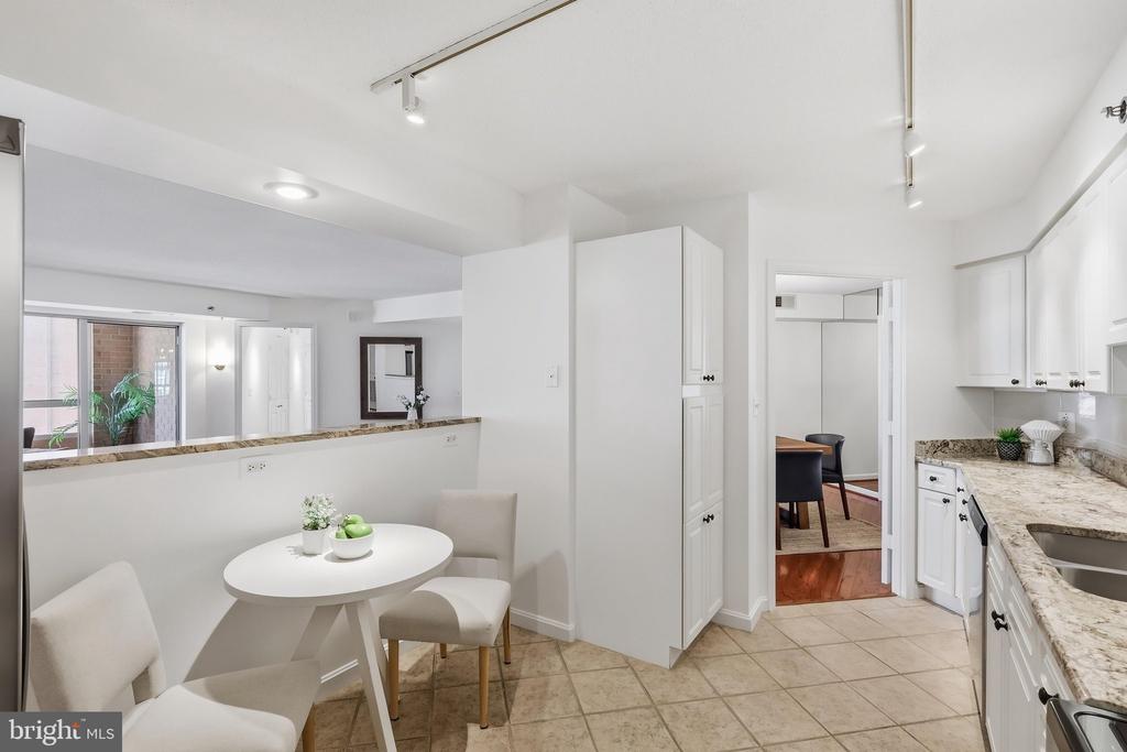 2181 JAMIESON AVENUE Unit: 805