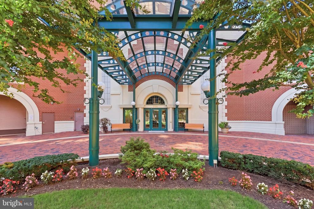 2181 JAMIESON AVENUE Unit: 805