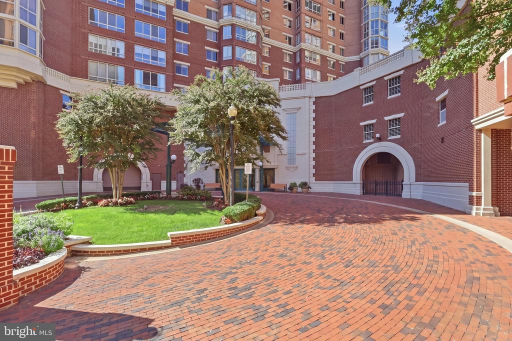 2181 JAMIESON AVENUE Unit: 805