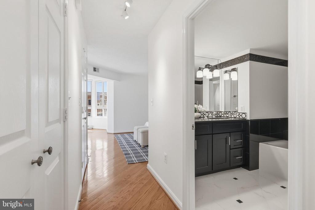 2181 JAMIESON AVENUE Unit: 805