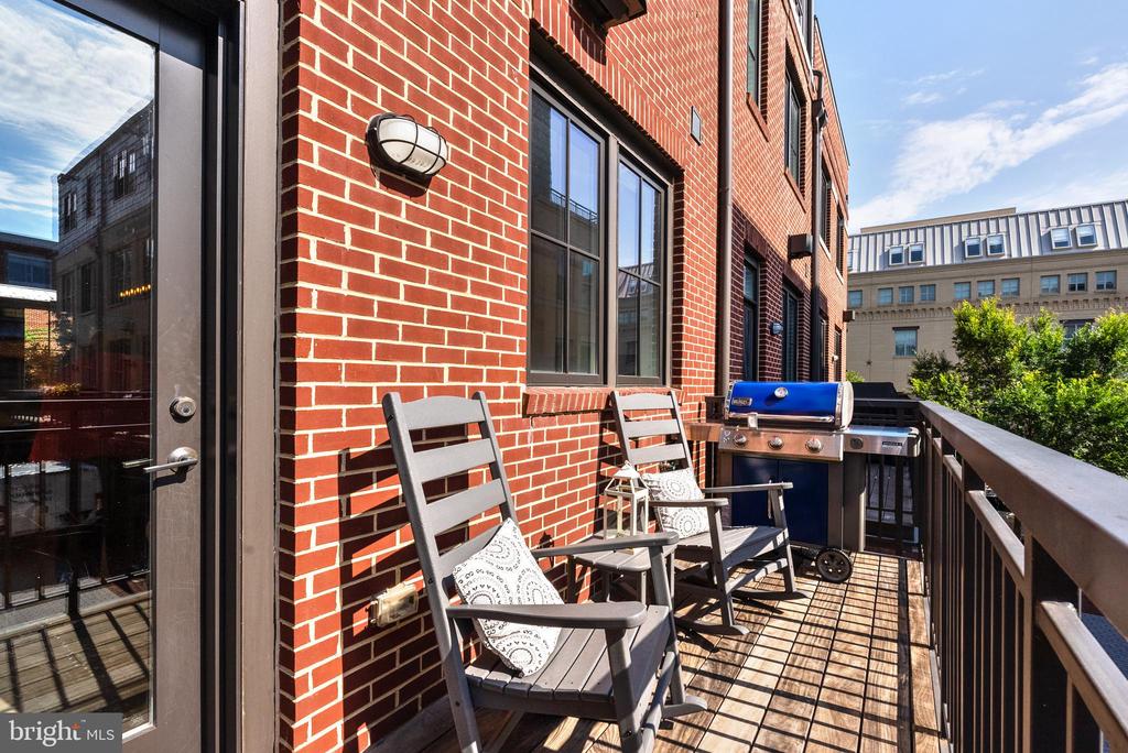 304 S UNION STREET
