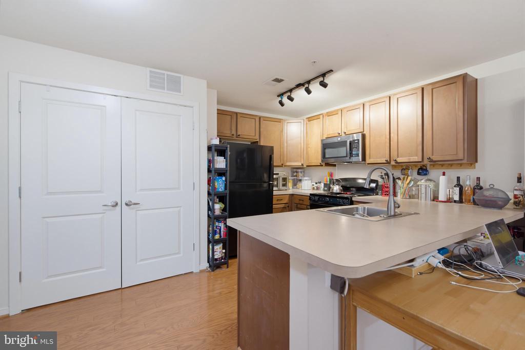 3927 OLD DOMINION BOULEVARD