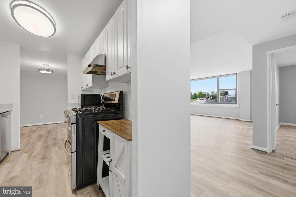 4600 DUKE STREET Unit: 519