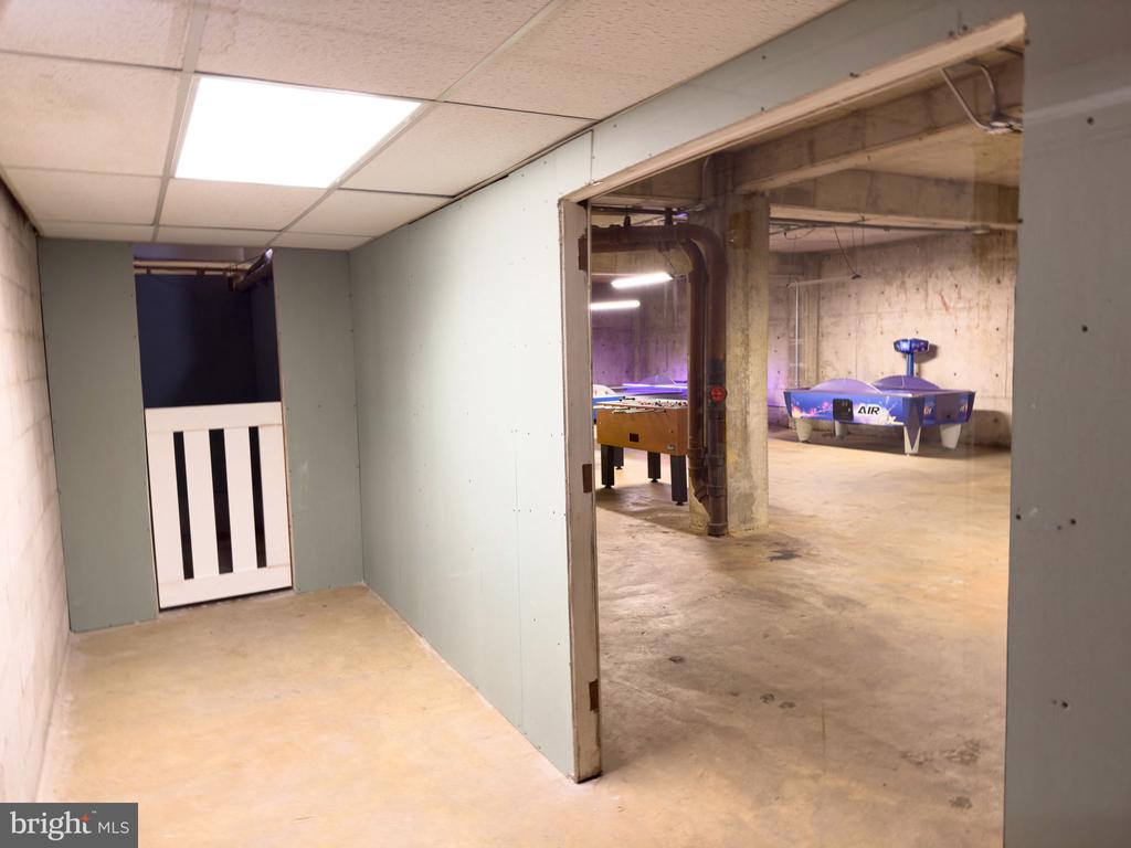 4600 DUKE STREET Unit: 519