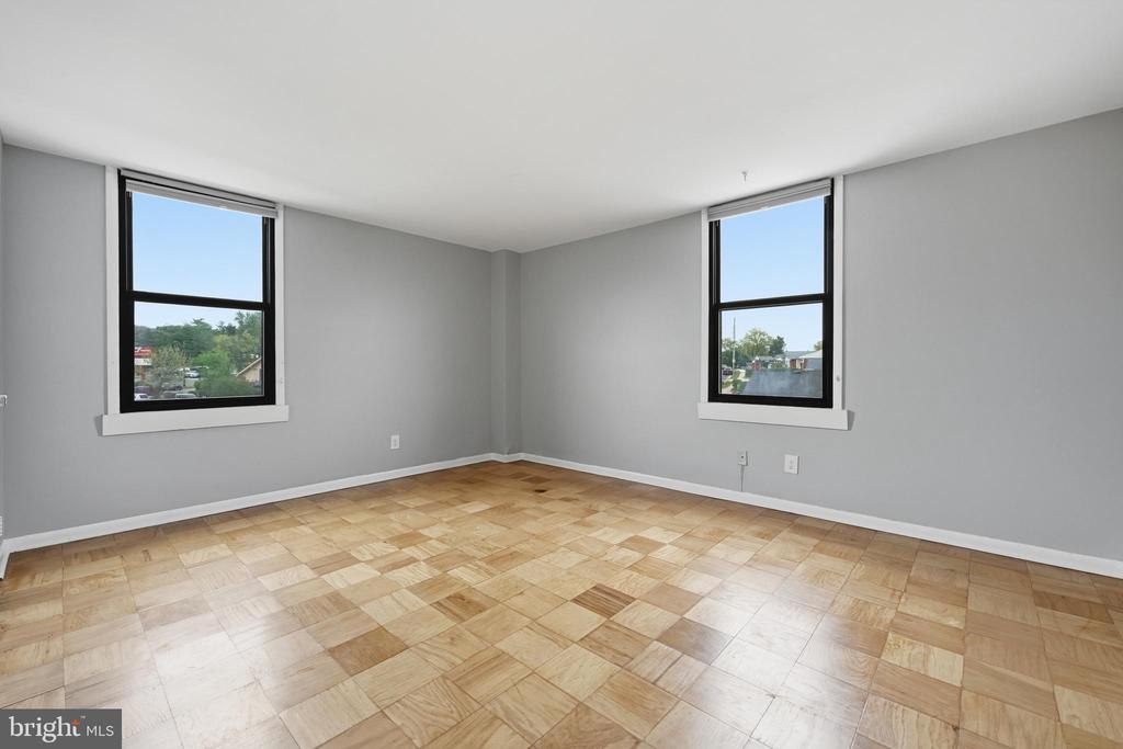 4600 DUKE STREET Unit: 519