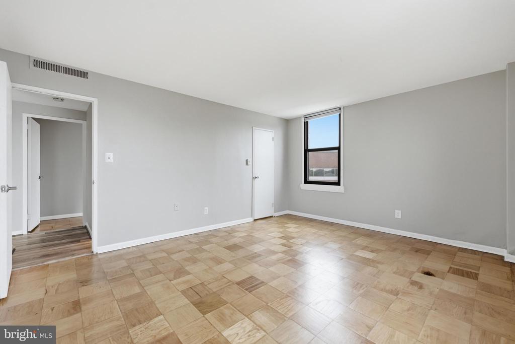 4600 DUKE STREET Unit: 519