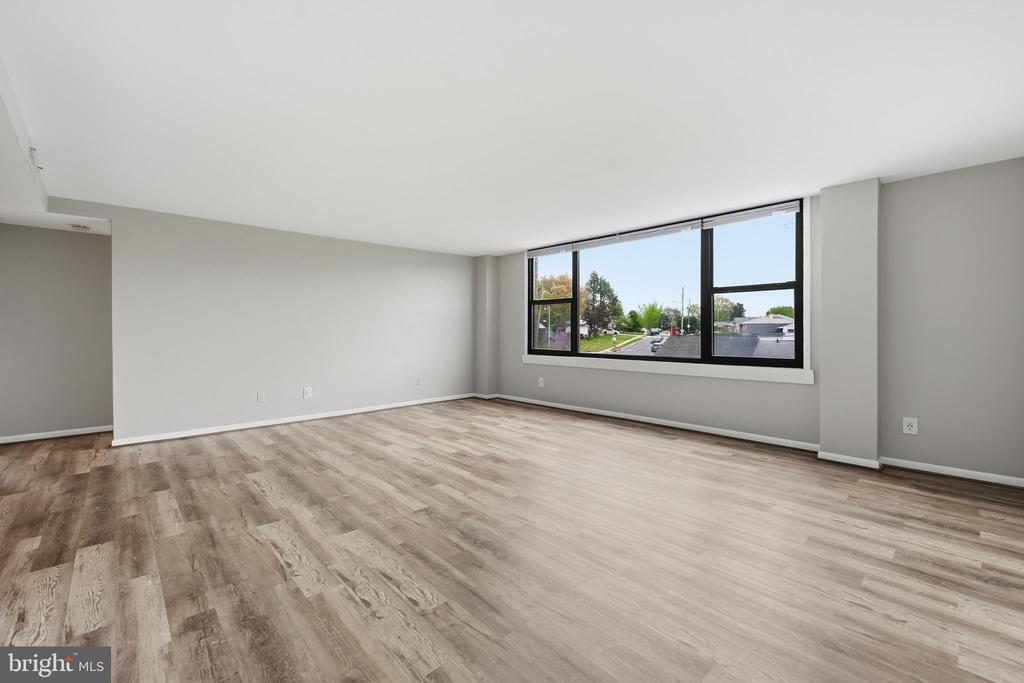 4600 DUKE STREET Unit: 519