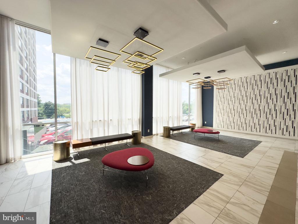 4600 DUKE STREET Unit: 519