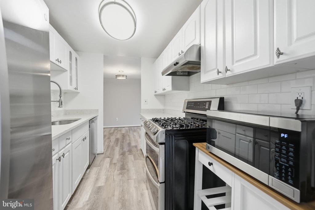 4600 DUKE STREET Unit: 519
